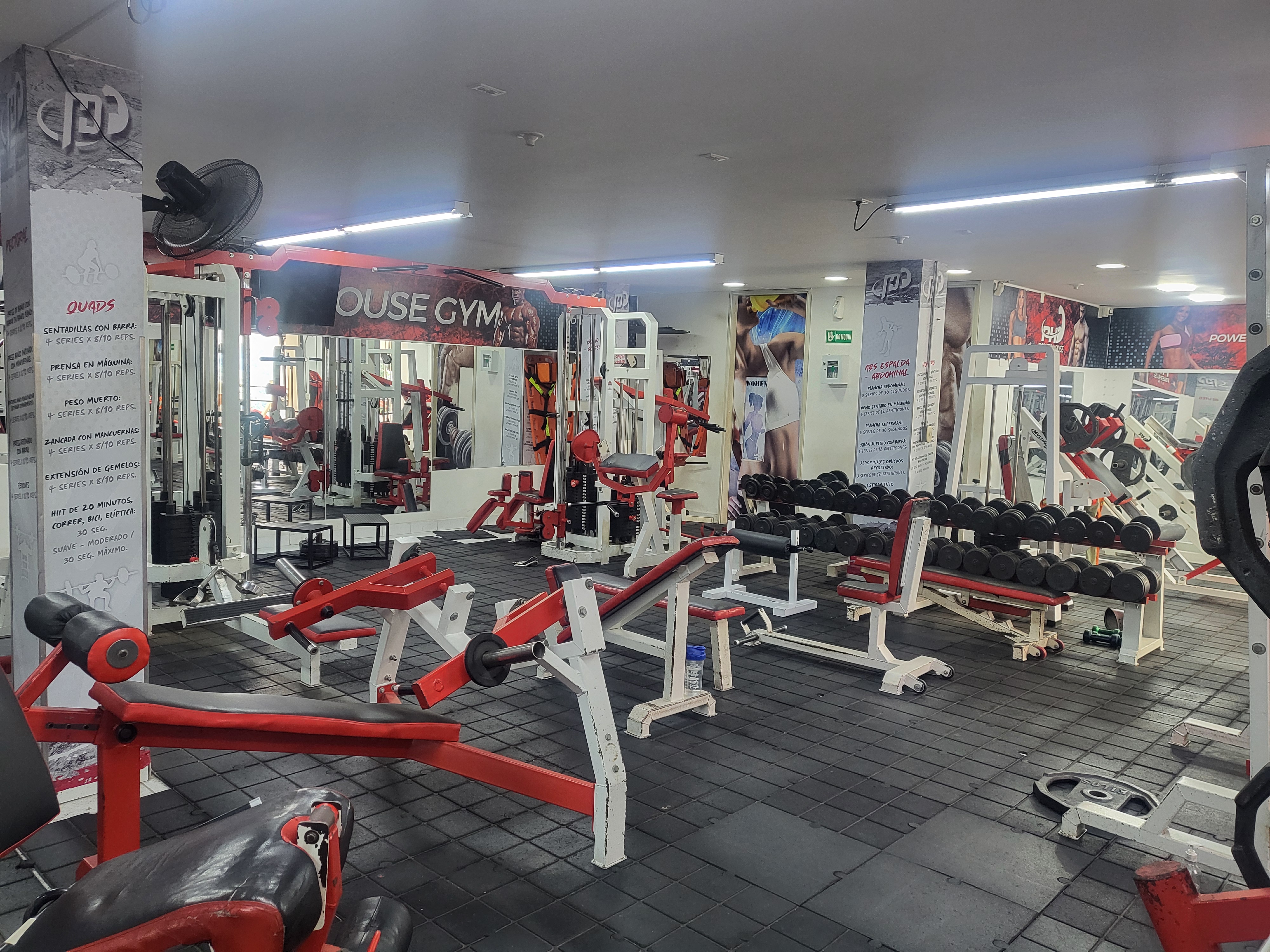 Instalaciones de PowerHouse Gym Manizales